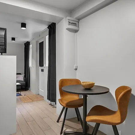 U16 By In Iceland Apartment